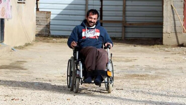 Engelli kardeşlerin hayatları, Fransa’da yaşayan çiftin gönderdiği akülü sandalye ile değişti