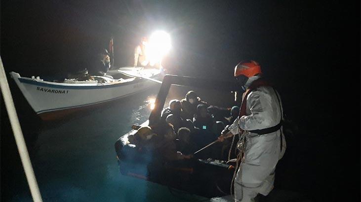 Kuşadası açıklarında 52 düzensiz göçmen kurtarıldı