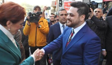 Genel merkezde Meral Akşener’i ağırlayan Hüseyin Baş’tan dikkat çeken karşılama: Sayın Başbakanım hoş geldiniz