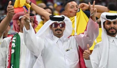 Bu nasıl Dünya Kupası! Katar-Ekvador maçı kimsenin hatırlamak istemeyeceği şekilde tarihe geçti