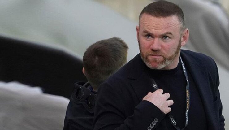 Rooney’nin soyunma odası konuşmaları gençleri dehşete düşürdü: Cinsel organının boyunu anlatıyor