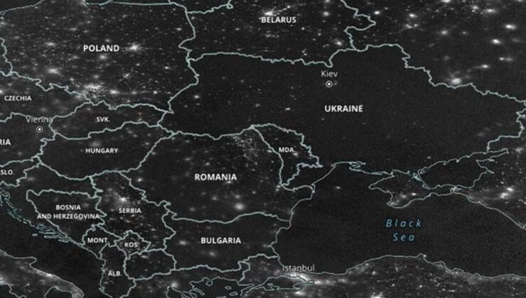 Rusya’nın füze saldırıları sonrasında Ukrayna uzaydan görüntülendi! Ülke karanlığa gömüldü