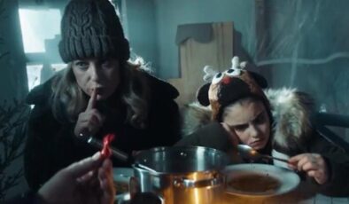 Rusya’dan Avrupa’ya kan donduran Noel mesajı! Aileye evcil hayvanlarını yedirdiler