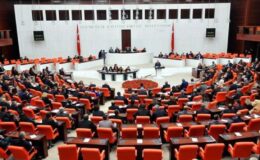 Son dakika: AK Parti başörtüsüyle ilgili anayasa değişikliği için harekete geçti! Düzenleme haftaya Meclis’e sunulacak