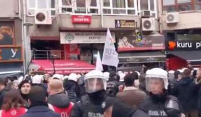Son dakika! HDP’nin “Tokat” protestosuna polis müdahalesi! Kadıköy ilçe binasındaki çok sayıda kişi gözaltına alındı