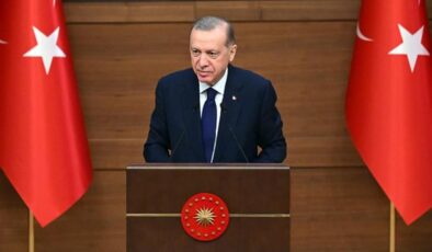 Cumhurbaşkanı Erdoğan “Muhtar bile olamaz” manşetlerini hatırlatıp gazetecileri uyardı: Kendinize ayar verin ayar