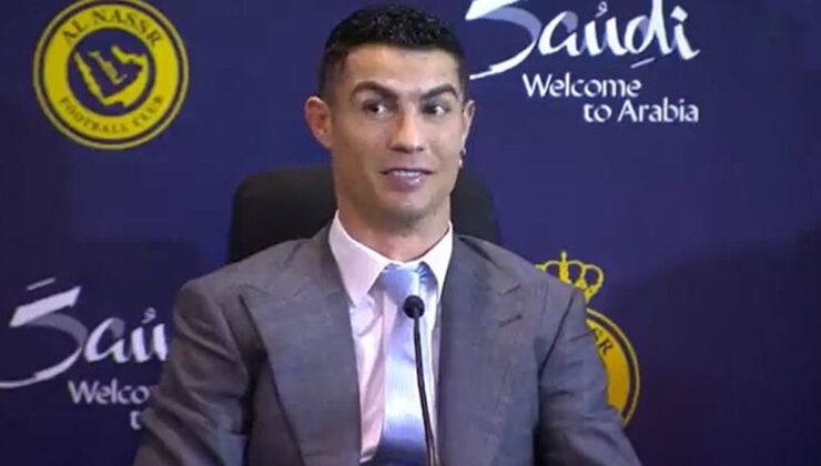 İmza töreninde muhabirin çıkardığı sesi duyan Ronaldo neye uğradığını şaşırdı