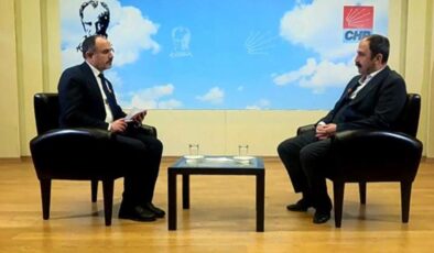 Röportaj sırasında Türk bayrağını odadan kim kaldırdı? Kılıçdaroğlu’nun danışmanı topu Barzani’nin kanalına attı