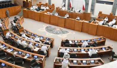 Kuveyt’te Anayasa Mahkemesi parlamento seçimini iptal etti! Eski vekiller meclise geri döndü