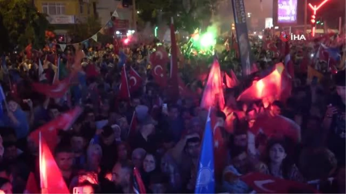 Adana’da Erdoğan’ın zaferi kutlandı