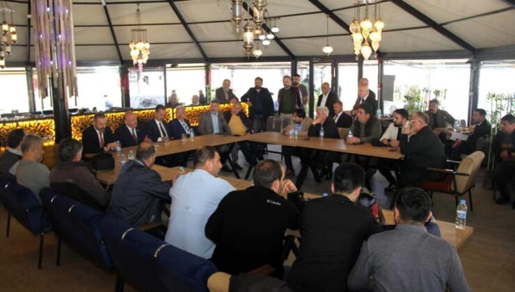 AK Parti Milletvekilleri Kahvaltıda Basın Mensuplarıyla Buluştu