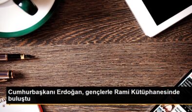 Cumhurbaşkanı Erdoğan, gençlerle Rami Kütüphanesinde buluştu
