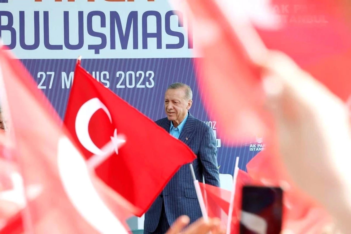Cumhurbaşkanı Erdoğan: Yarın akşam o denli bir kazanacağız ki, kirli eller dışında kimse kaybetmeyecek