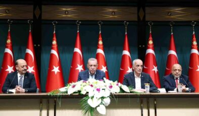 Erdoğan: Kamu personellerine yüzde 45 artırım yapıyoruz, en düşük fiyat 15 bin lira olacak