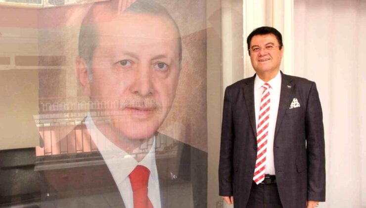 Karaman Demokrat Parti Vilayet Lideri Erdoğan’ın Fotoğrafını Parti Binasına Astı