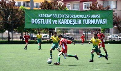 Karatay Ortaokullar Ortası Dostluk ve Kardeşlik Futbol Turnuvası Başladı