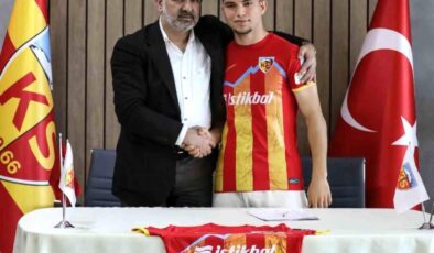 Kayserispor, Muhammed Eren Arıkan ile mukavele yeniledi