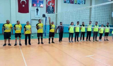 Sarıgöl’de Kaymakamlık Kupası Voleybol Turnuvası başladı