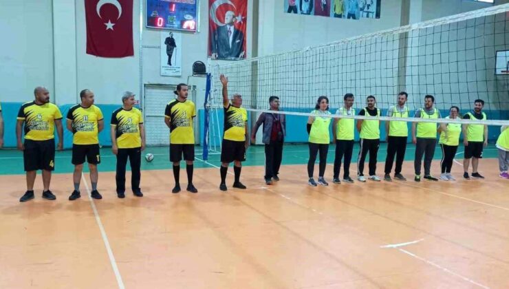 Sarıgöl’de Kaymakamlık Kupası Voleybol Turnuvası başladı