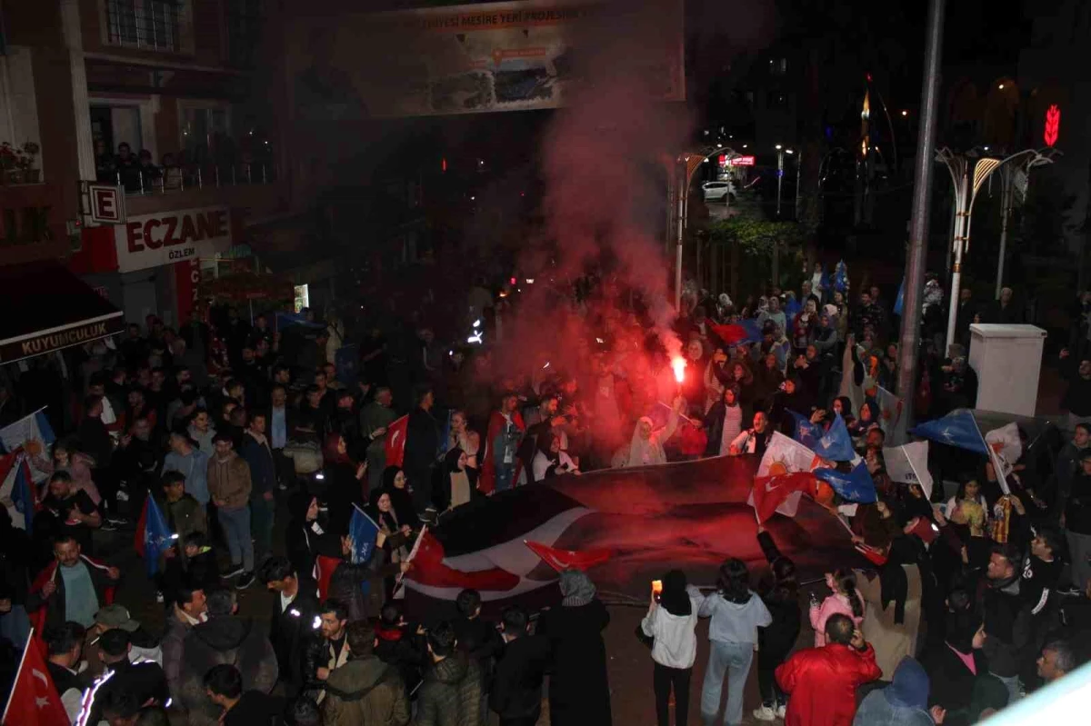 Türkelililer, Erdoğan’ın zaferini kutladı