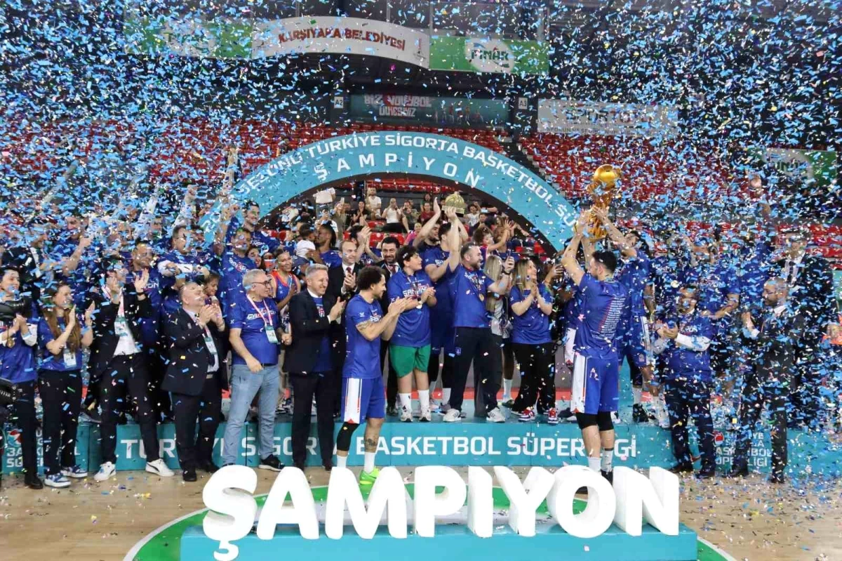 Anadolu Efes, Türkiye Basketbol Harika Ligi’nde şampiyon oldu