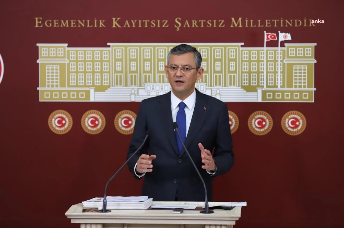 CHP Küme Lideri Özgür Özel, Tele 1 Genel Yayın Direktörü Merdan Yanardağ’ın gözaltına alınmasını eleştirdi