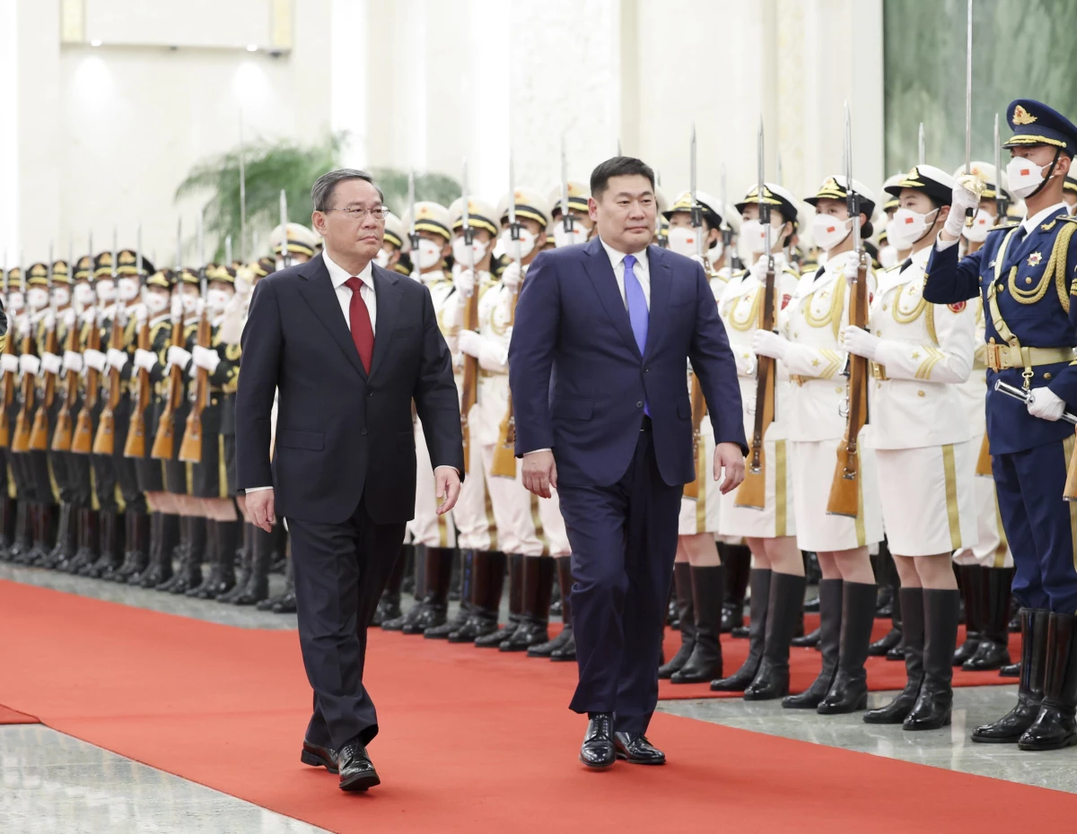 Çin Başbakanı Li Qiang, Moğolistan Başbakanı Luvsannamsrai Oyun-Erdene ile Görüştü
