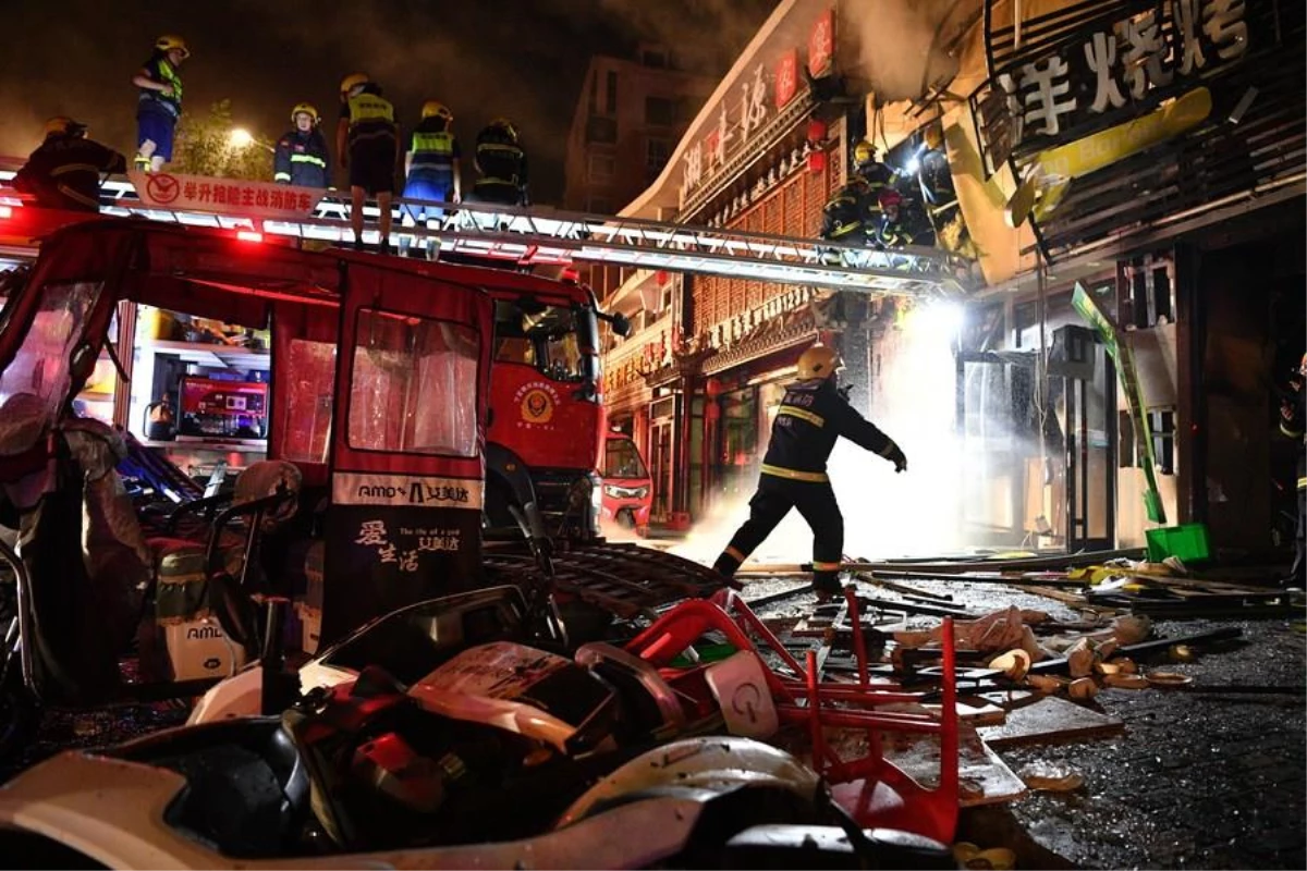 Çin’de Barbekü Restoranındaki Patlamada Hayatını Kaybedenler İçin Yas Tutuluyor