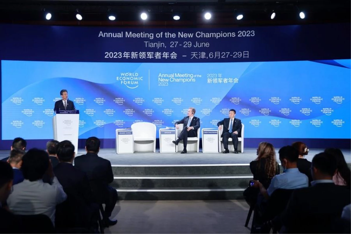 Çin’in Konut Sahipliğinde Düzenlenen Yaz Davos Forumu ‘İşbirliği ve Dayanışma’ Daveti ile Sona Erdi