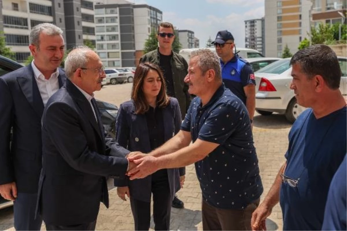 Kılıçdaroğlu’ndan ‘Babalar Günü’ ziyaretleri