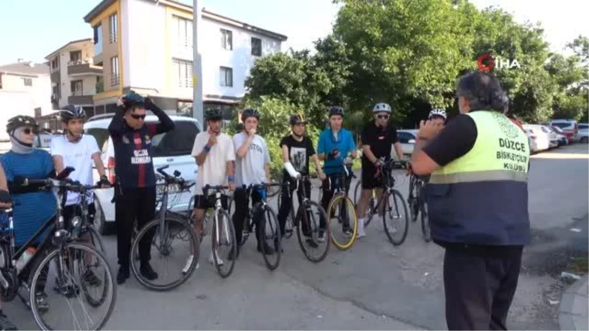 Mustafa Taşyıldız, Bisikletiyle Türkiye’yi Dolaşıyor