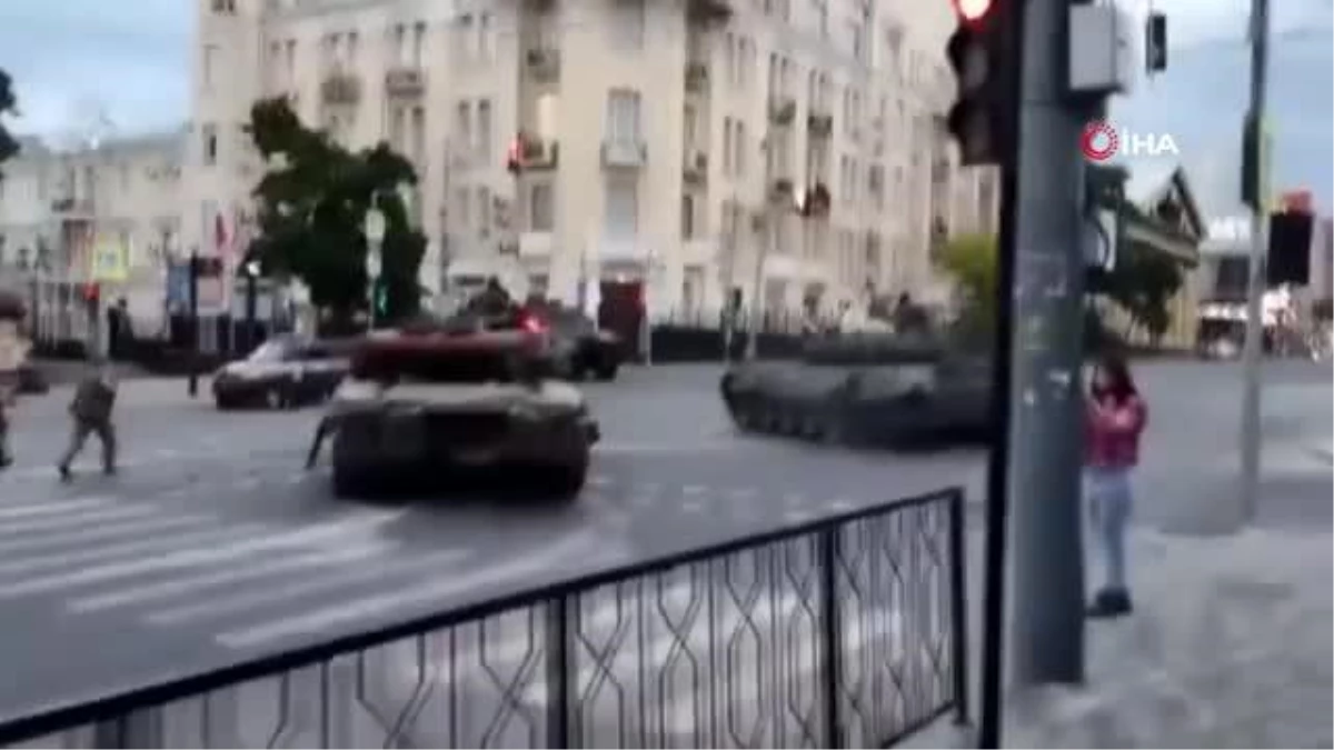 Rusya’da Zırhlı Araç Hareketliliği Sürüyor