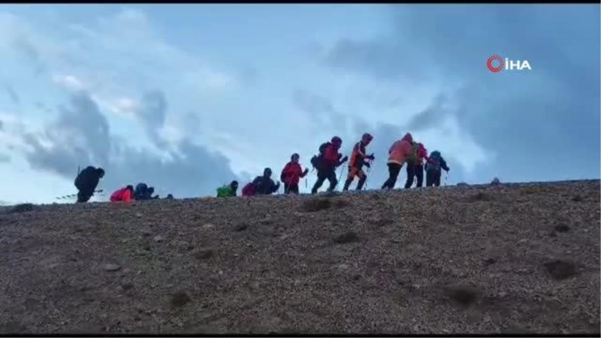 Süphan Dağı’na Yerli ve Yabancı Dağcılardan Ağır İlgi