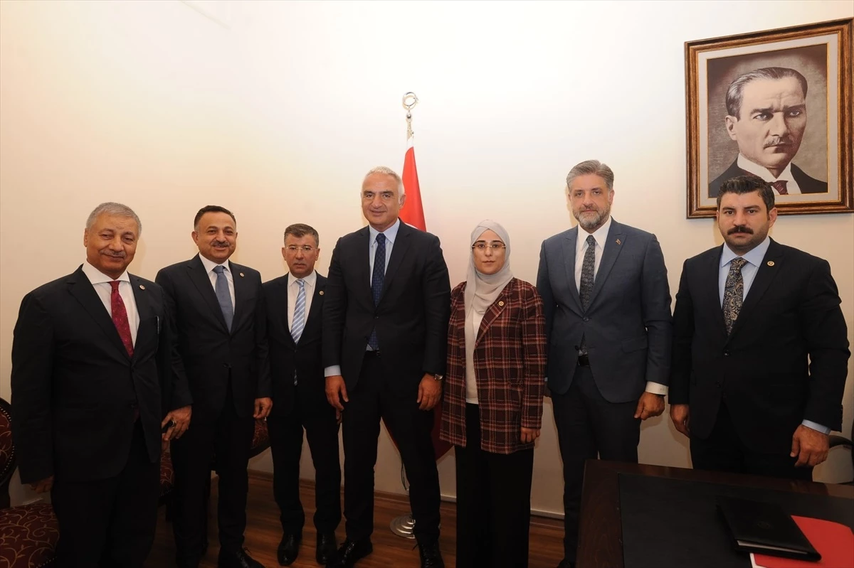 AK Parti Şanlıurfa Milletvekilleri Kültür ve Turizm Bakanı Mehmet Nuri Ersoy’u Ziyaret Etti