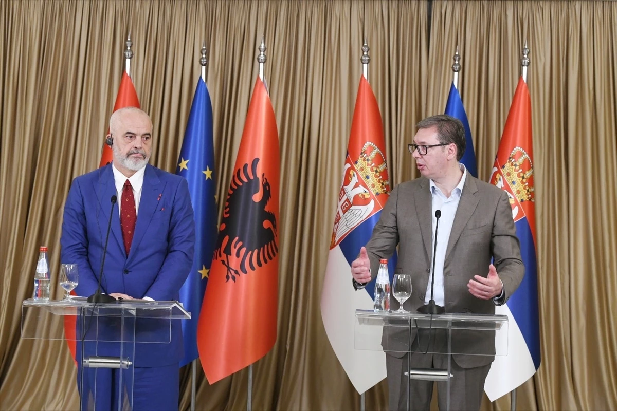 Arnavutluk Başbakanı Rama, Sırbistan ve Kosova Ortasındaki Gerginliğin Tahlilinde Diyalog ve Mutabakat Yolunun Kıymetini Vurguladı