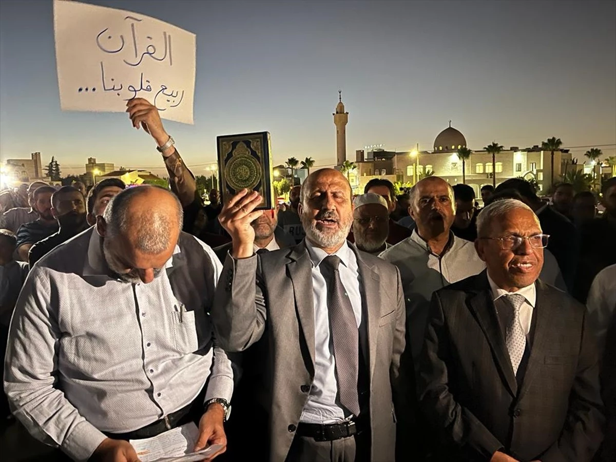 Ürdün’de İsveç Büyükelçiliği önünde Kur’an-ı Kerim yakılmasını protesto