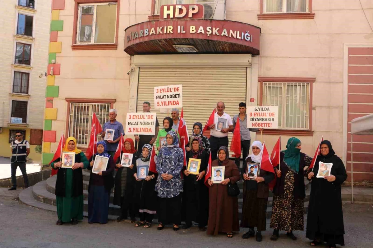 Diyarbakır’da Ailelerin Evlat Nöbeti 5. Yılına Giriyor