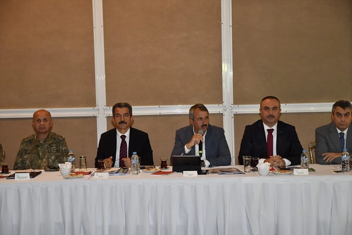 Edirne’de Sistemsiz Göçe Yönelik Uyum Toplantısı Gerçekleştirildi