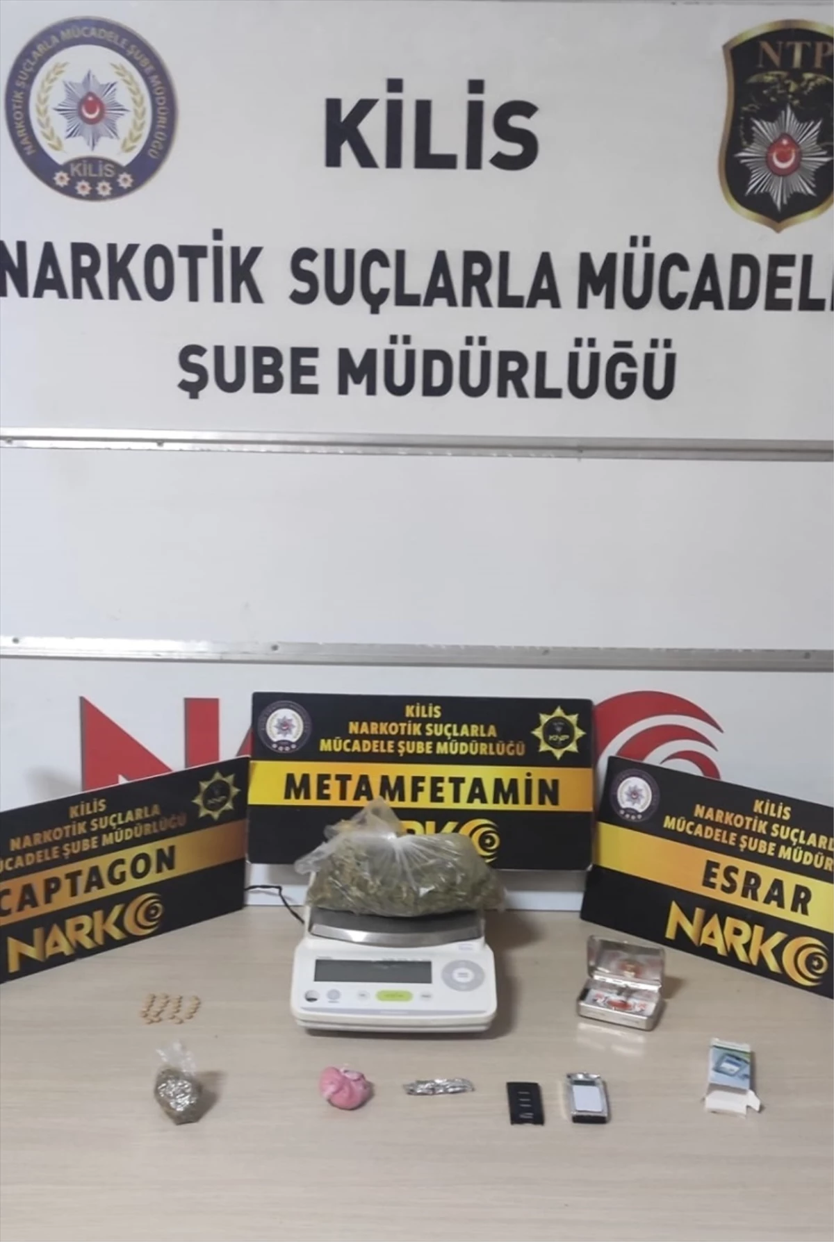 Kilis’te Uyuşturucu Ticareti Yapan 4 Zanlı Tutuklandı