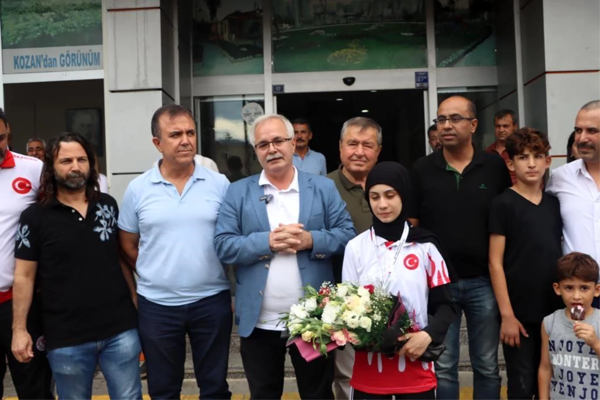 Kozan Belediye Lideri Azra Işık Çetin’i Coşkuyla Karşıladı