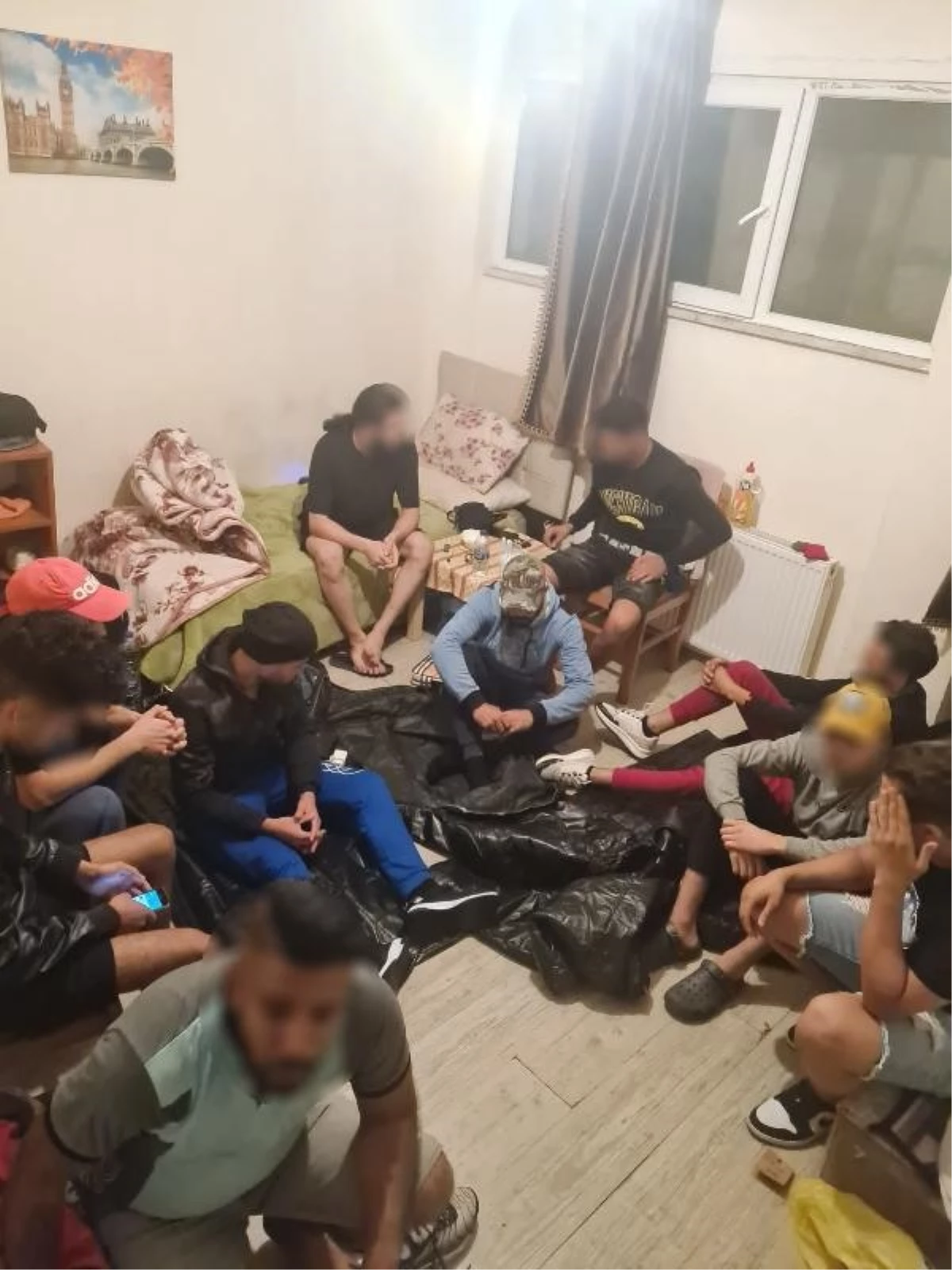 Avcılar’da Kaçak Göçmen Operasyonu: 18 Göçmen Yakalandı
