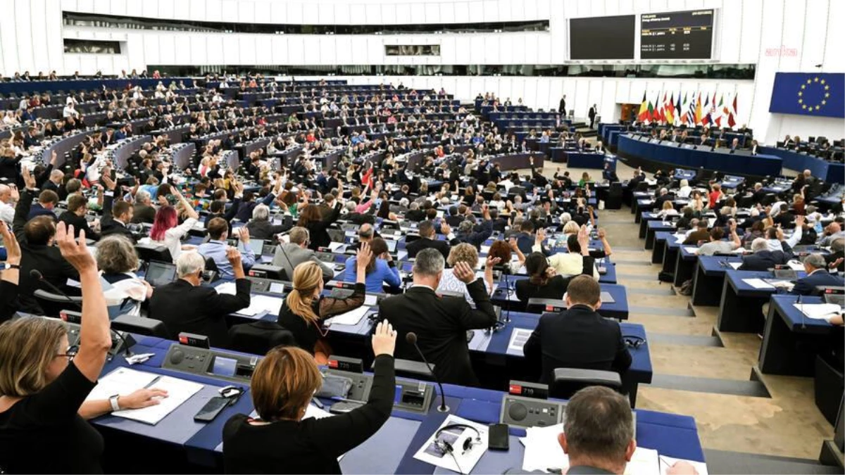Avrupa Parlamentosu Türkiye’ye AB iştirak sürecinin devam edemeyeceğini belirtti