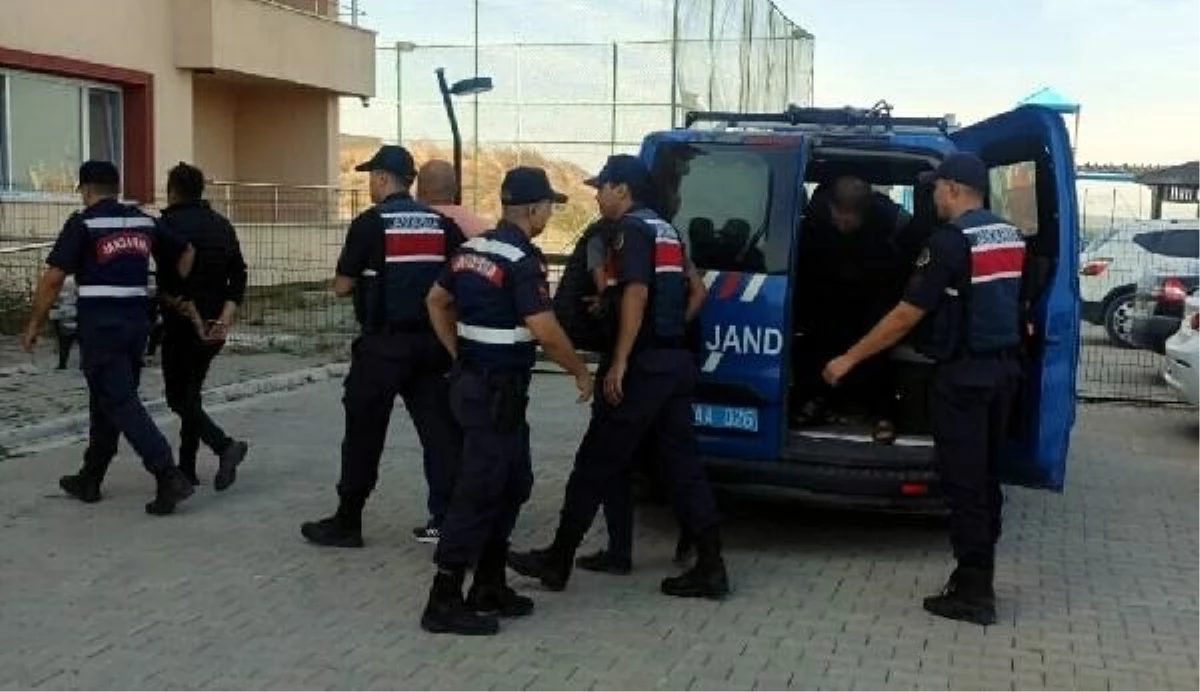 Çanakkale’de FETÖ/PDY Operasyonu: 4 Tutuklama