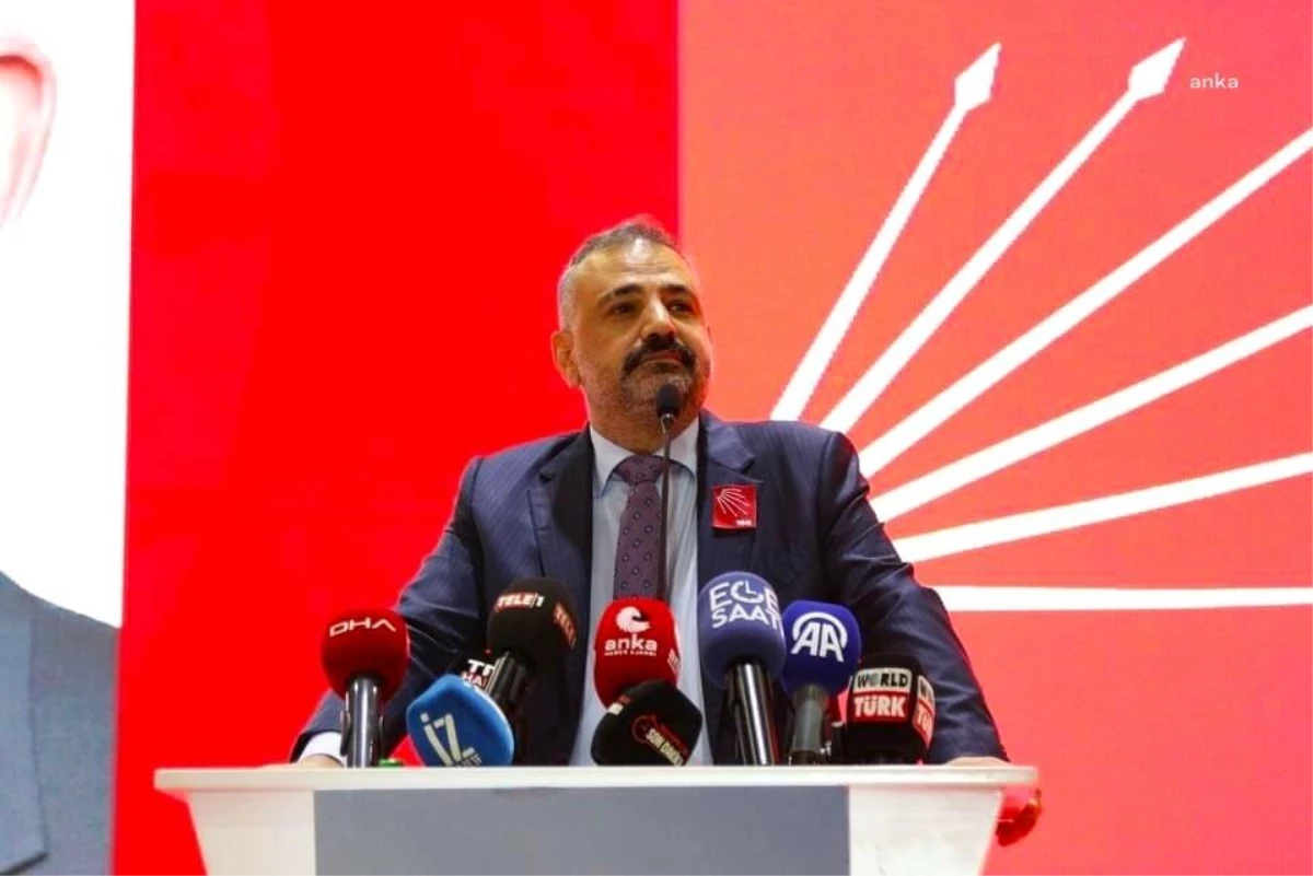 CHP İzmir Vilayet Lideri Şenol Aslanoğlu, Ümit Özlale’nin İzmir Büyükşehir Belediye Lideri Tunç Soyer’i eleştirmesini kınadı