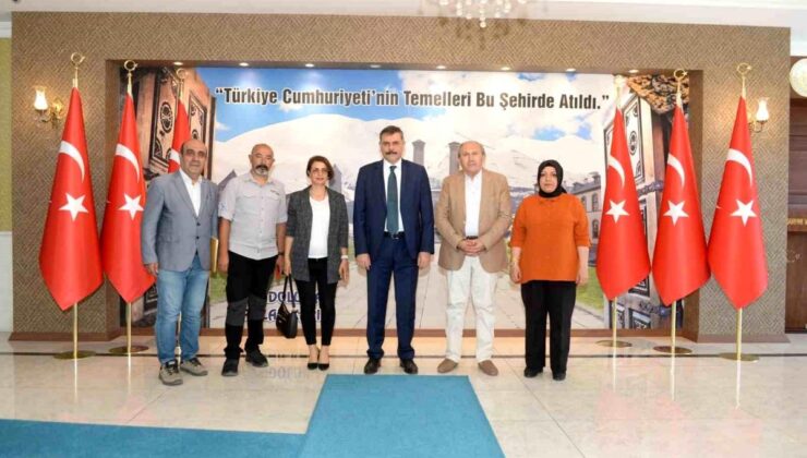 Doğu Anadolu Gazeteciler Cemiyeti Lideri Vali Mustafa Çiftçi’yi ziyaret etti