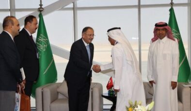 Etraf Bakanı Özhaseki, Suudi Arabistan’da görüşmelerde bulundu
