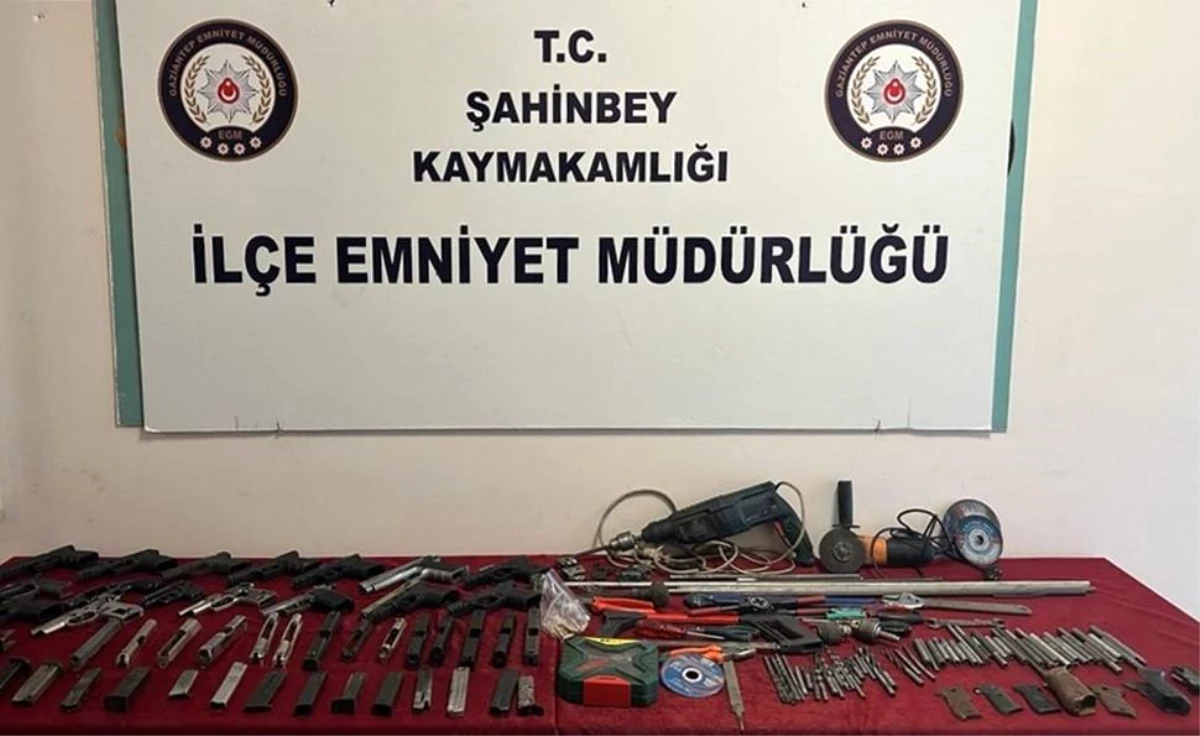 Gaziantep’te Polis Operasyonunda Tabanca Gereçleri Ele Geçirildi