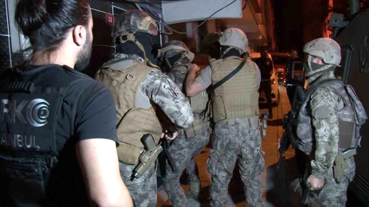 İstanbul’da Uyuşturucu Tacirlerine Operasyon: Çok Sayıda Kuşkulu Gözaltına Alındı