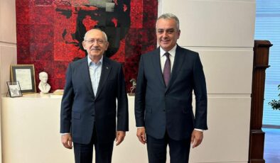 Konyaaltı Belediye Lideri Semih Esen, CHP Genel Lideri Kemal Kılıçdaroğlu’nu ziyaret etti