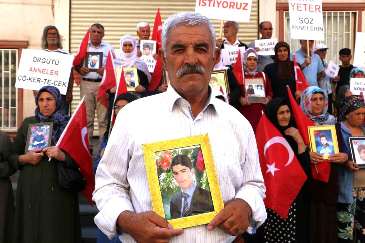 PKK’nın kaçırdığı çocuklar için evlat nöbeti devam ediyor